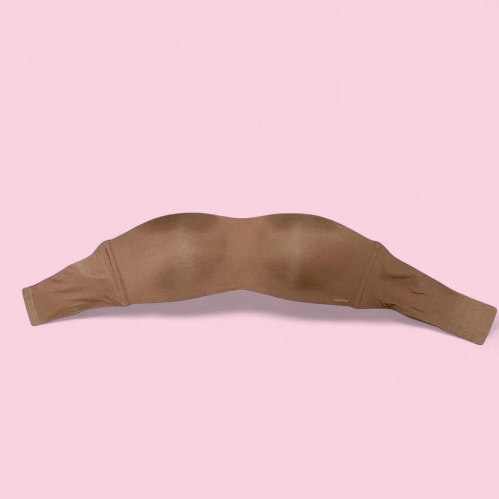 Skims Fits Everybody Wireless Strapless Bra in Clay